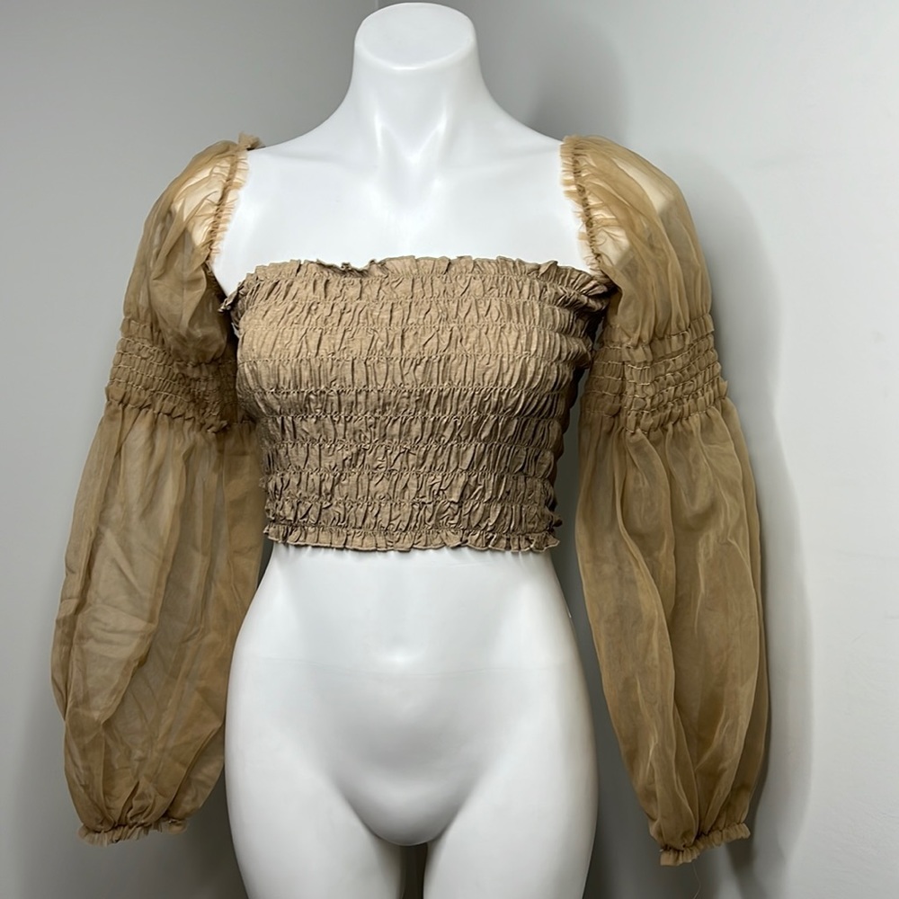 NWOT Cloud Ten Stretch Crop Puff Sleeve Top size medium